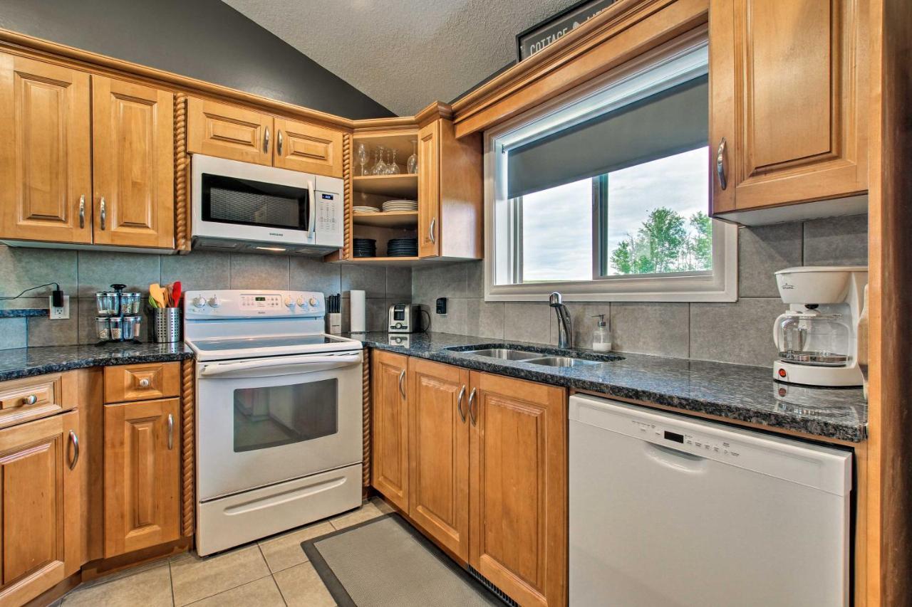 Whispering Pines Cabin With Pool, Lake And Golf Access! Villa Pine Lake Exterior photo